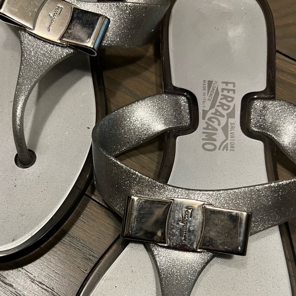 100% Authentic Salvatore Ferragamo Glittery Jelly Sandals - Picture 2 of 3